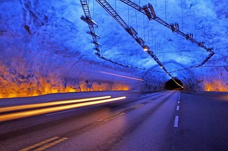 Dünyanın En Uzun Tüneli Hangisidir